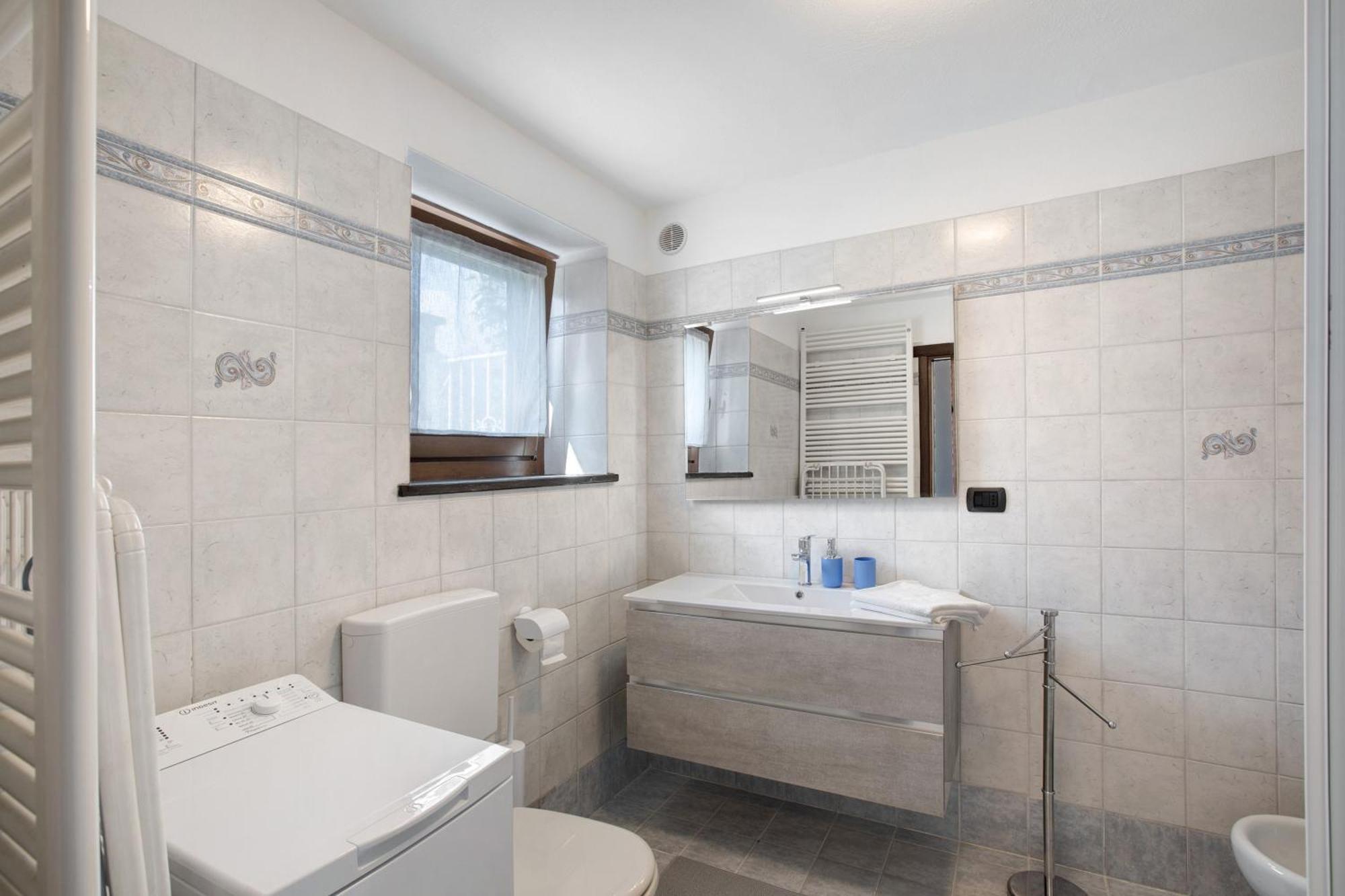 Casa Sabrina - Appartamento Blu Aosta Eksteriør bilde