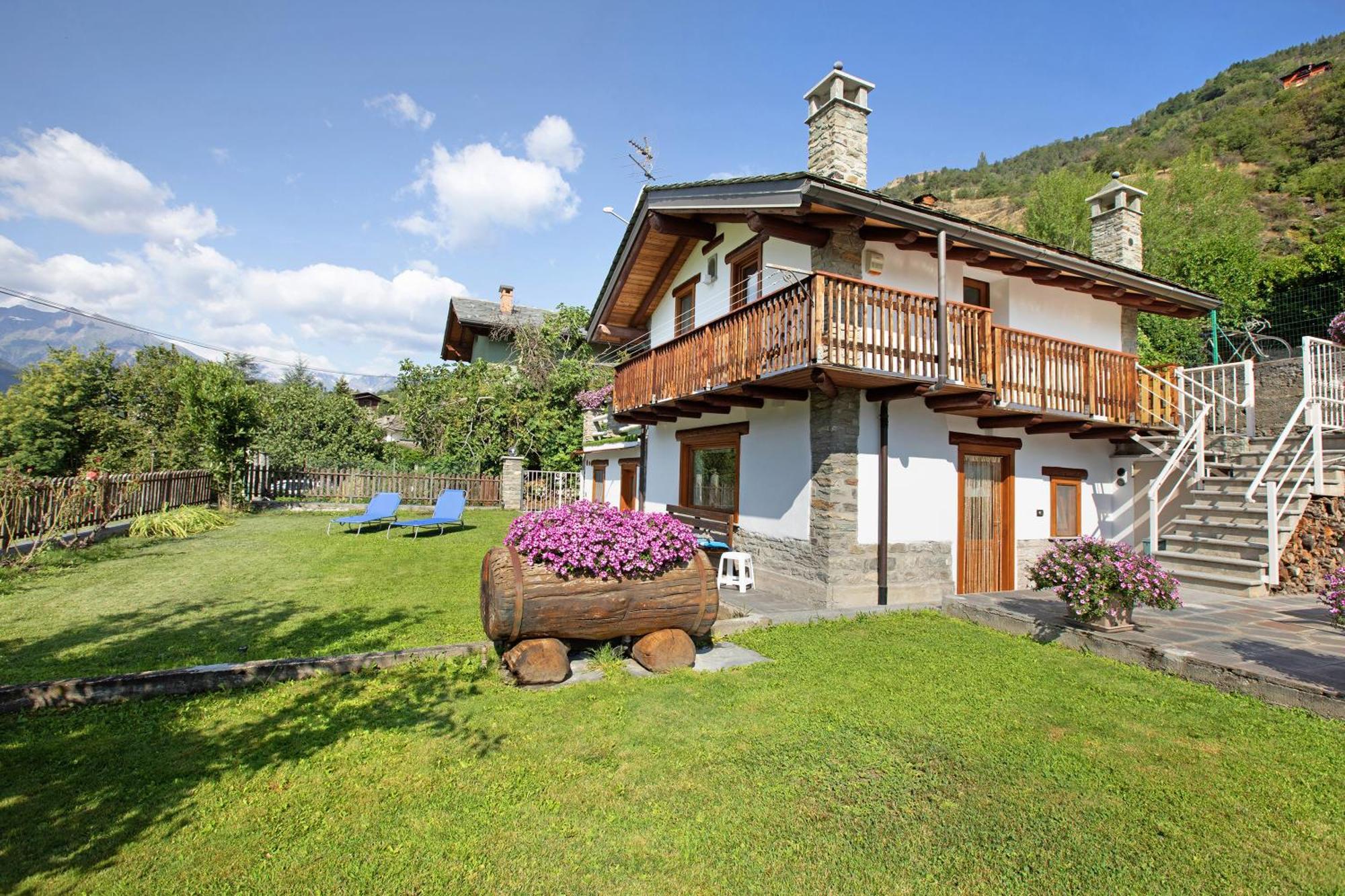 Casa Sabrina - Appartamento Blu Aosta Eksteriør bilde
